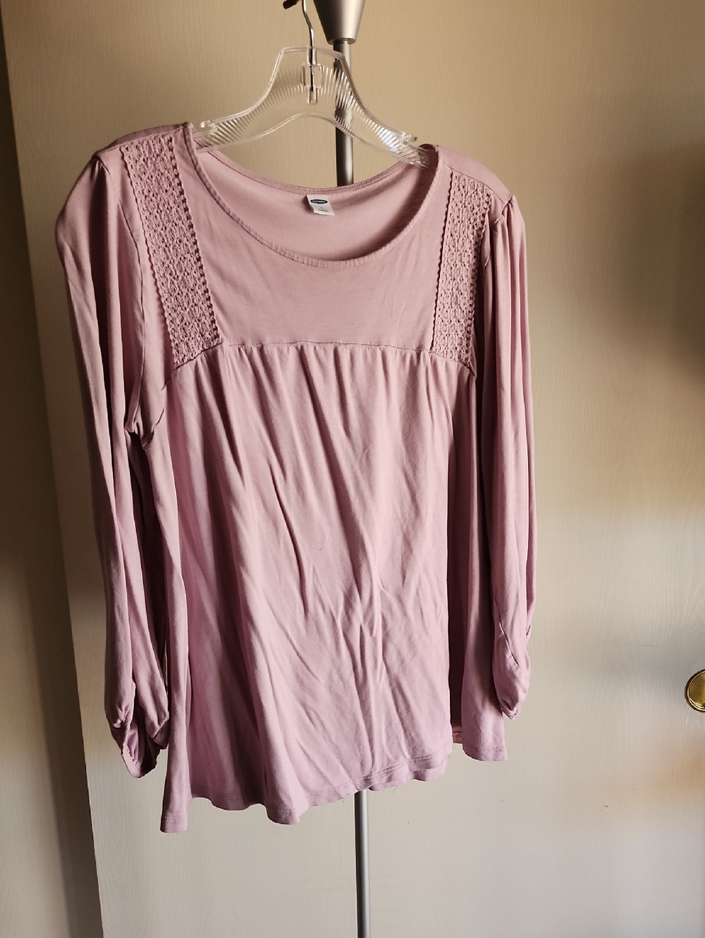 Flash Sale! "Old Navy" Long-Sleeve Crochet Yoke Top 🩷